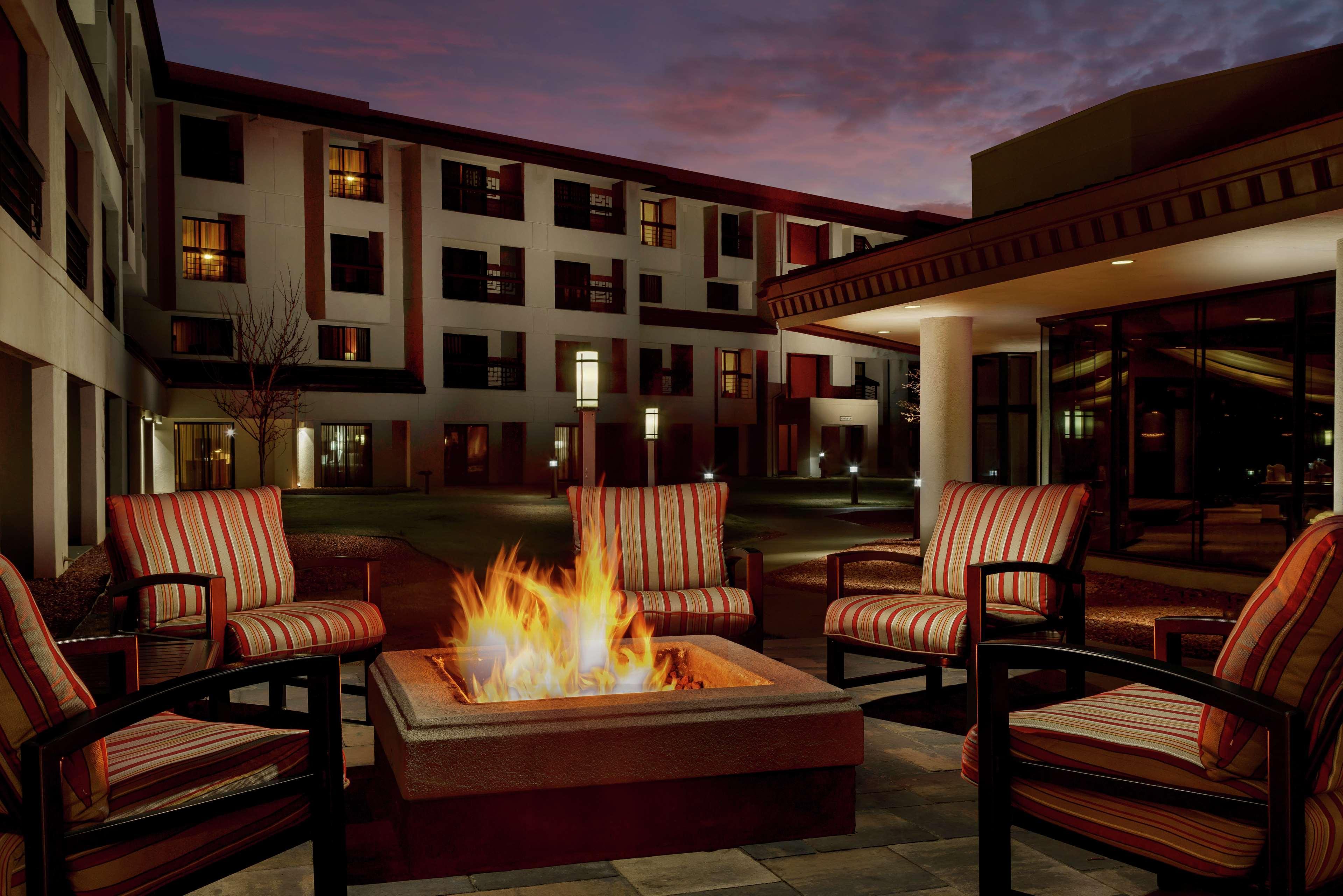 Doubletree By Hilton Colorado Springs Hotell Exteriör bild