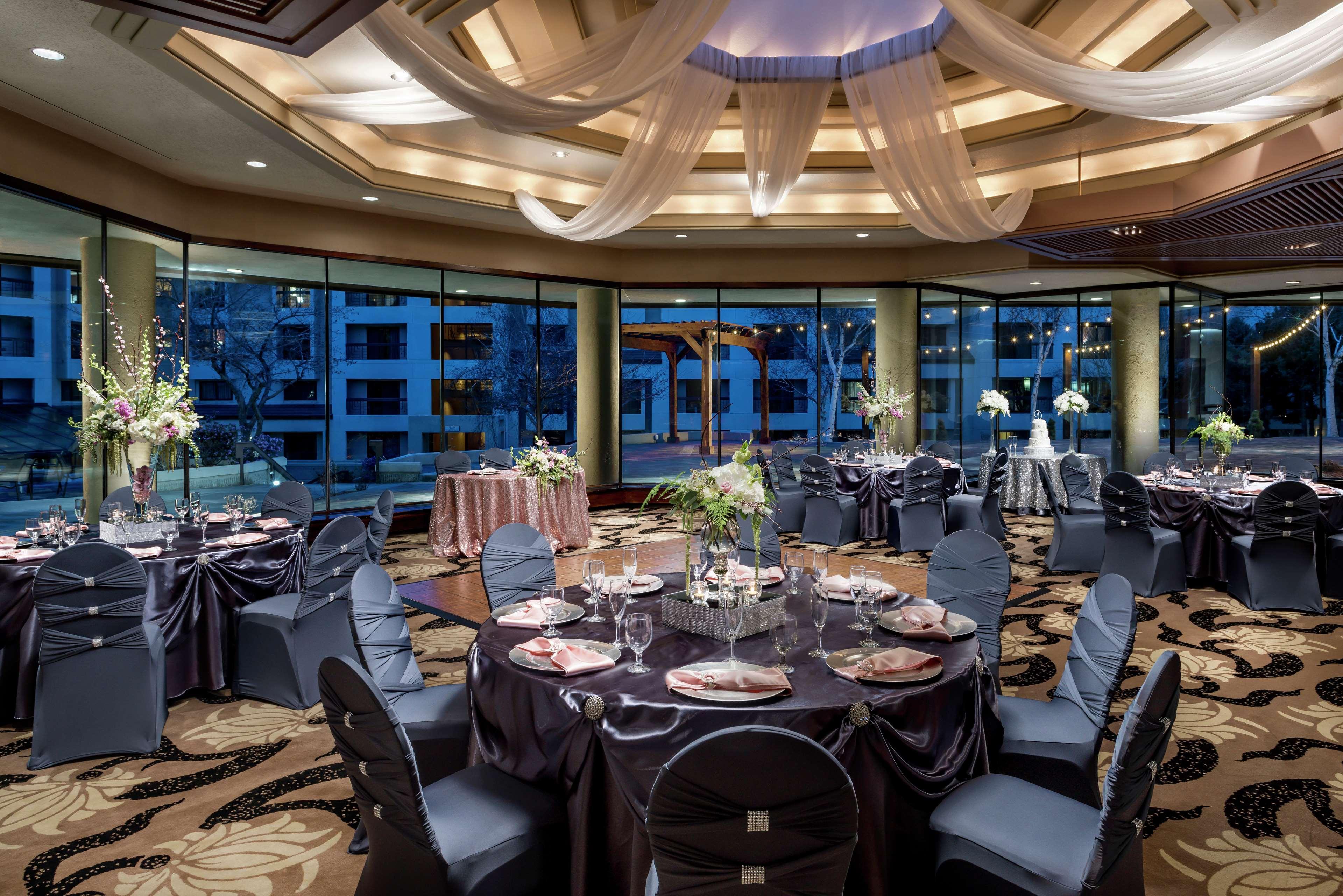 Doubletree By Hilton Colorado Springs Hotell Exteriör bild