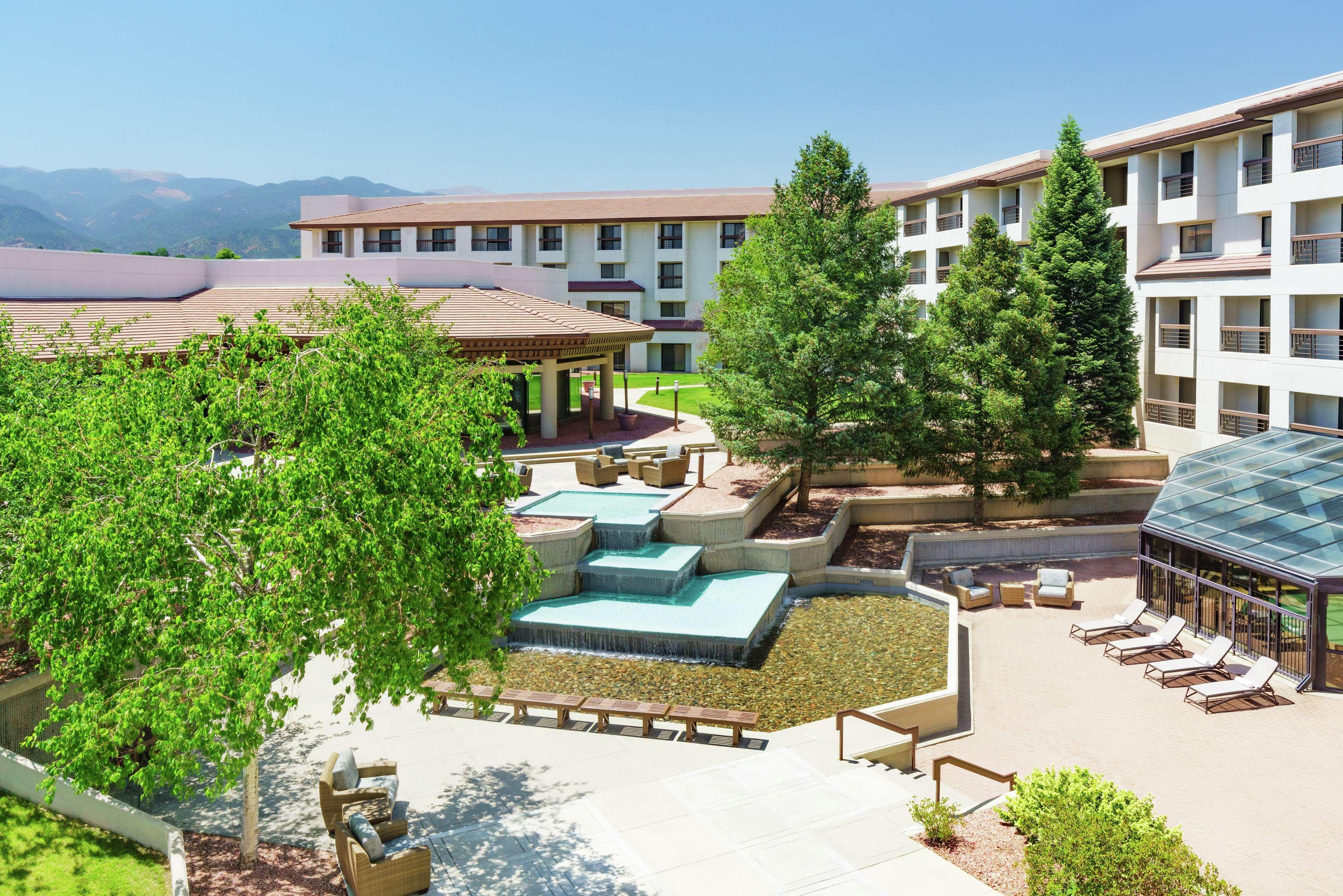 Doubletree By Hilton Colorado Springs Hotell Exteriör bild