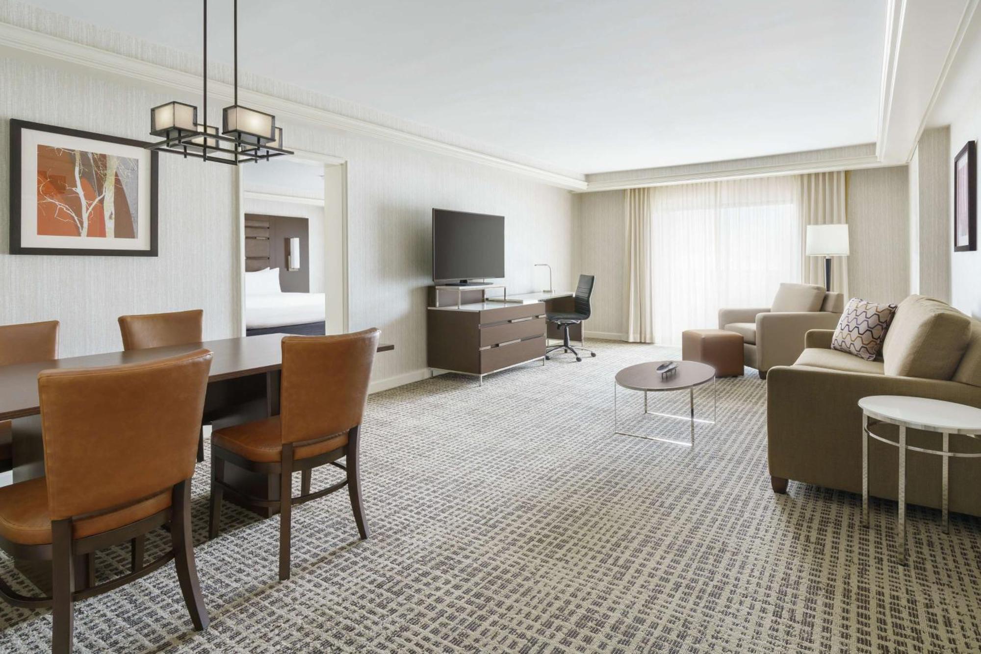Doubletree By Hilton Colorado Springs Hotell Exteriör bild