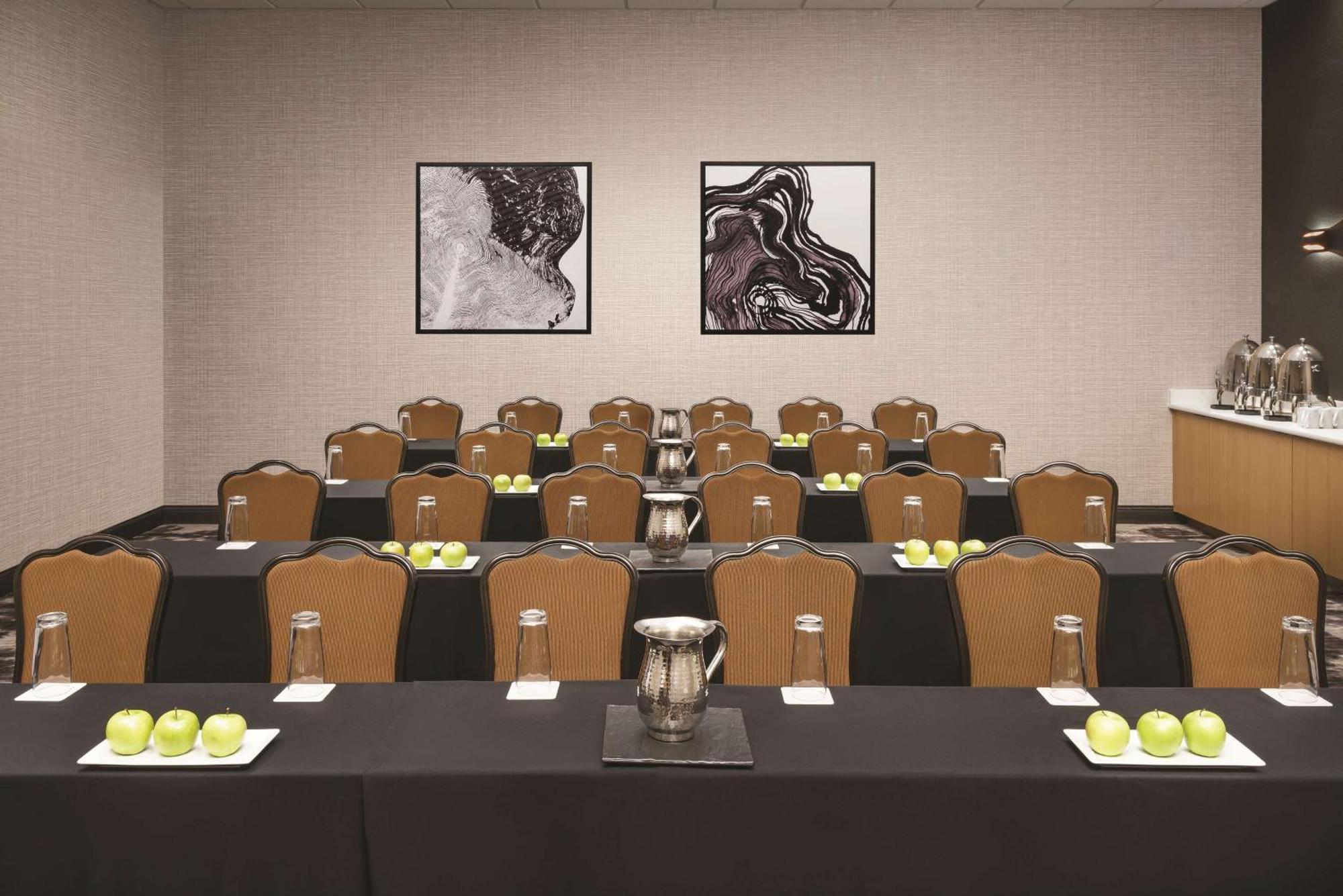 Doubletree By Hilton Colorado Springs Hotell Exteriör bild