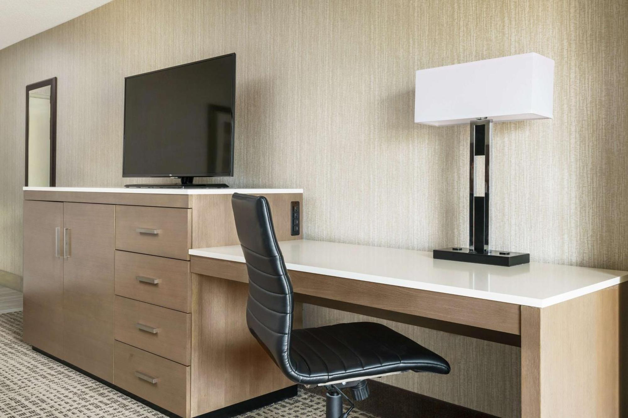 Doubletree By Hilton Colorado Springs Hotell Exteriör bild