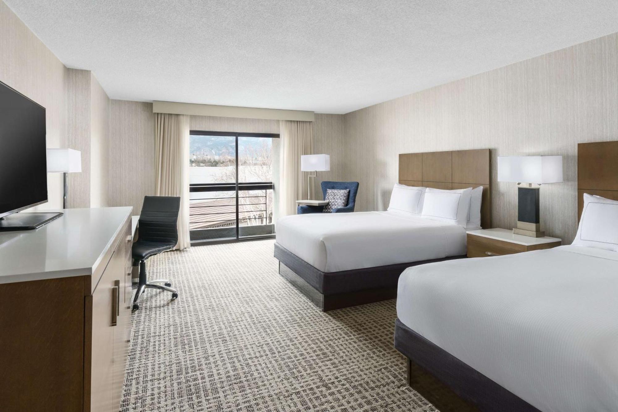 Doubletree By Hilton Colorado Springs Hotell Exteriör bild